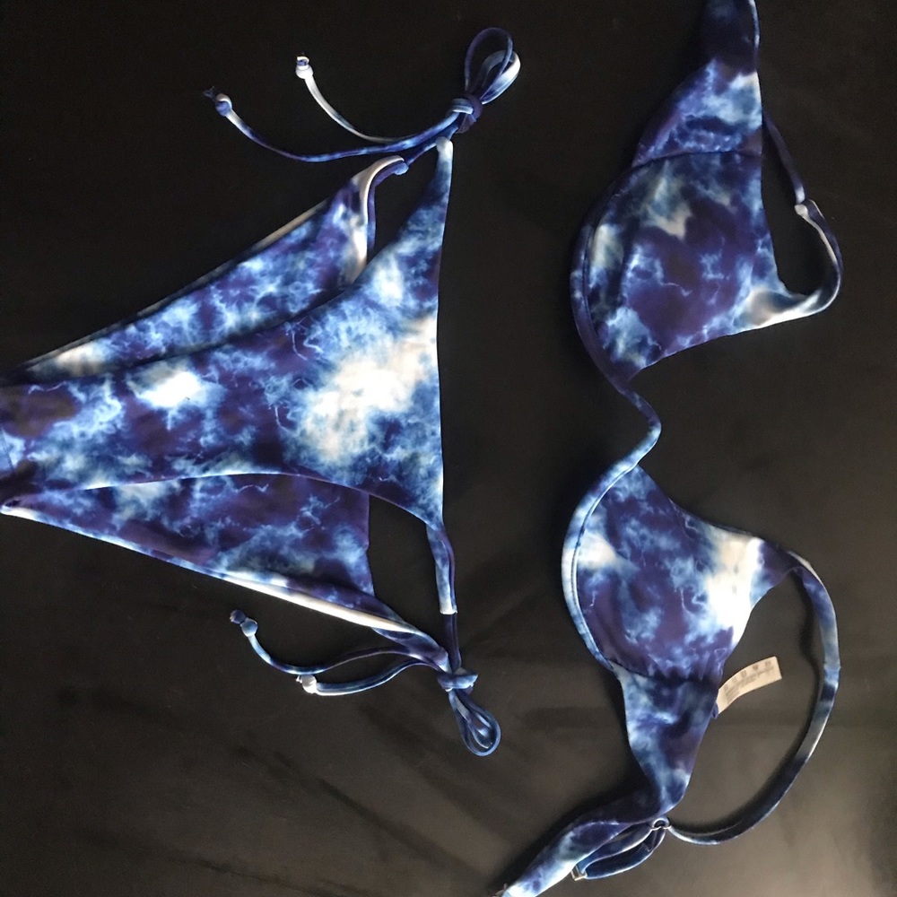 Tye dye underwire bikini - Picture 3 of 7